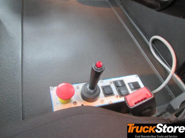 Mercedes-Benz Arocs 2645 LK - Skip loader truck: picture 2 Mercedes-Benz Arocs 2645 LK - Skip loader truck: picture 2