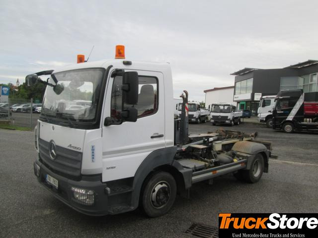 Mercedes-Benz Atego 916 - Hook lift truck: picture 1 Mercedes-Benz Atego 916 - Hook lift truck: picture 1