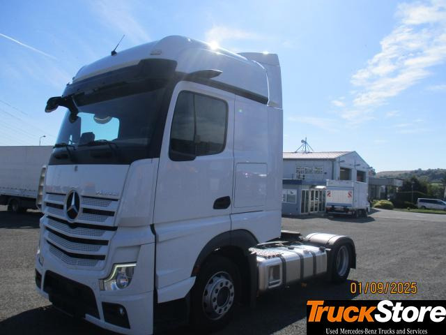 Tractor unit Mercedes-Benz Actros 1845 LS nRL: picture 1