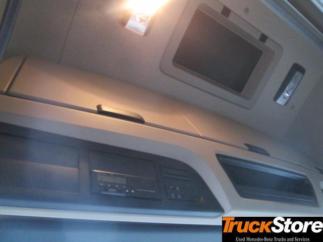 Tractor unit Mercedes-Benz Actros 1848 LS: picture 9 Tractor unit Mercedes-Benz Actros 1848 LS: picture 9