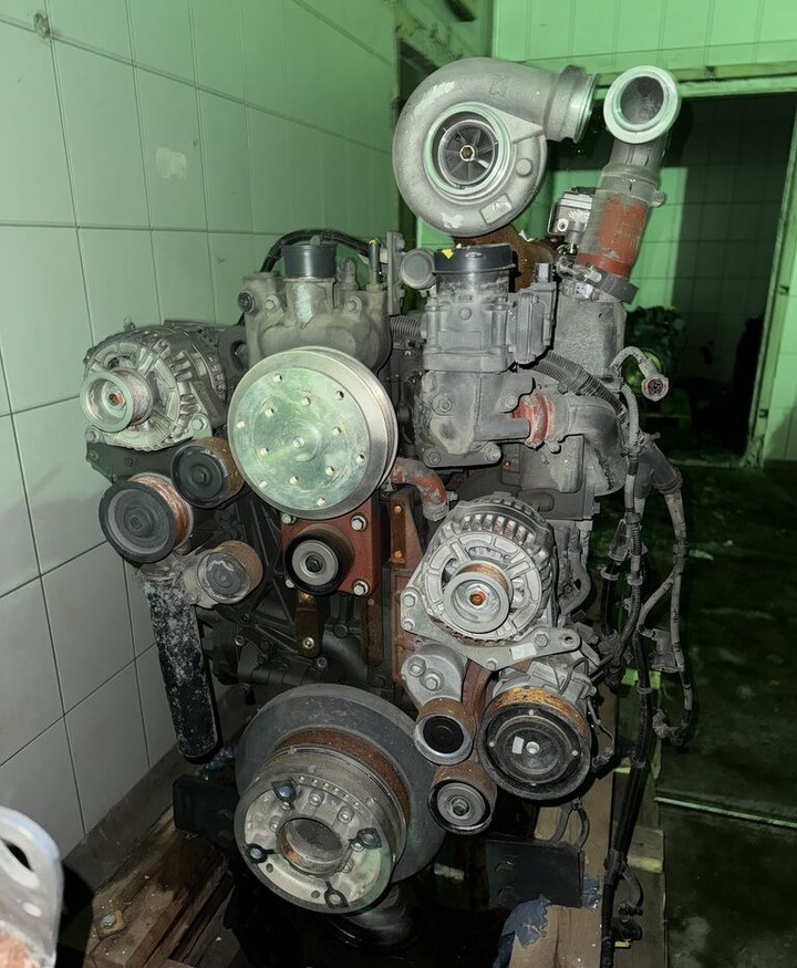 Deutz TTCD 7.8 L6 - Engine for Excavator: picture 1 Deutz TTCD 7.8 L6 - Engine for Excavator: picture 1