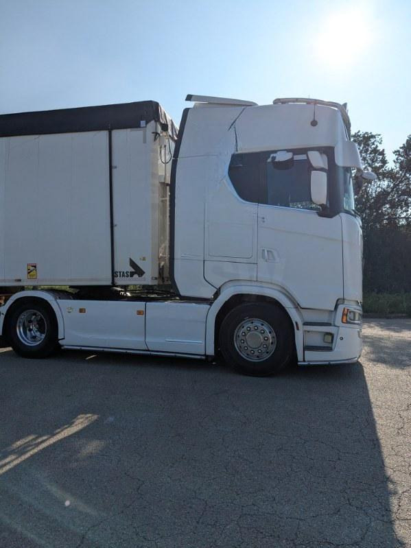 Scania S V8 S580 - Tractor unit: picture 4 Scania S V8 S580 - Tractor unit: picture 4