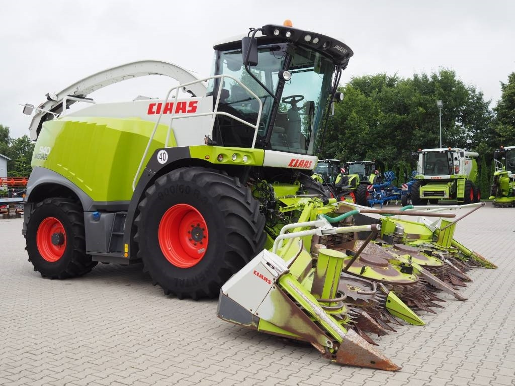 Claas Jaguar 940 4WD + Orbis 600 SD - Forage harvester: picture 4 Claas Jaguar 940 4WD + Orbis 600 SD - Forage harvester: picture 4