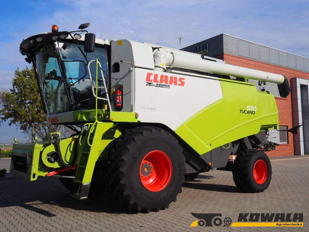 Claas Tucano 570 GPS + V770  - Combine harvester: picture 1 Claas Tucano 570 GPS + V770  - Combine harvester: picture 1