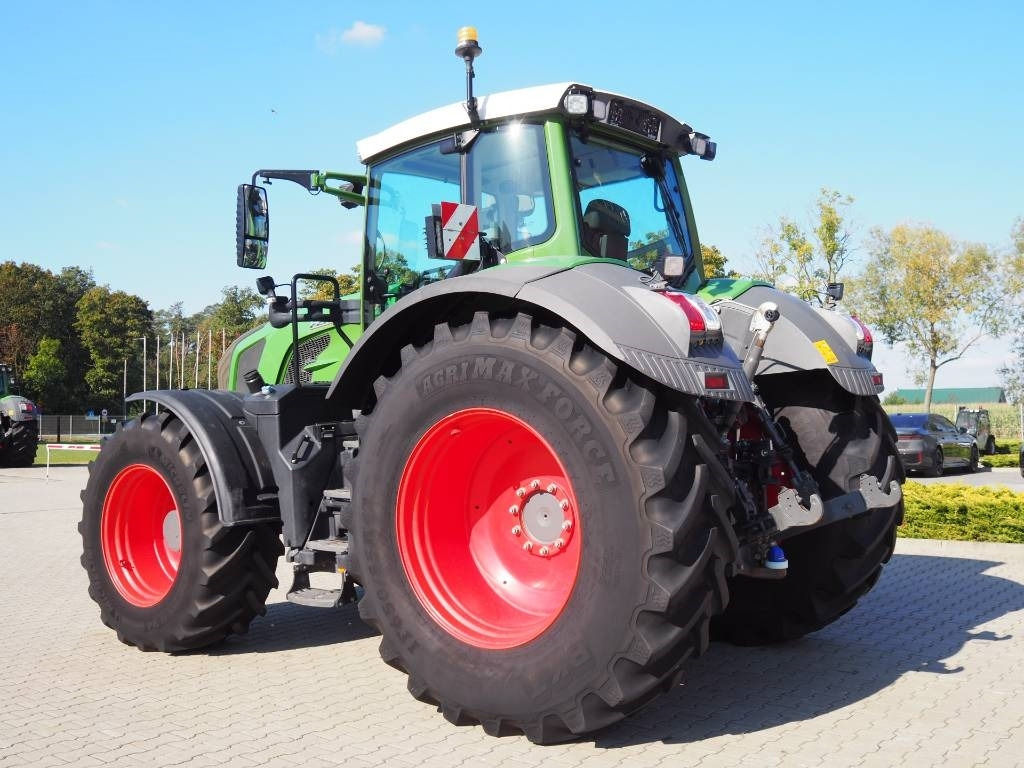Fendt 824 Vario S4 ProfiPlus, GPS - Farm tractor: picture 2 Fendt 824 Vario S4 ProfiPlus, GPS - Farm tractor: picture 2