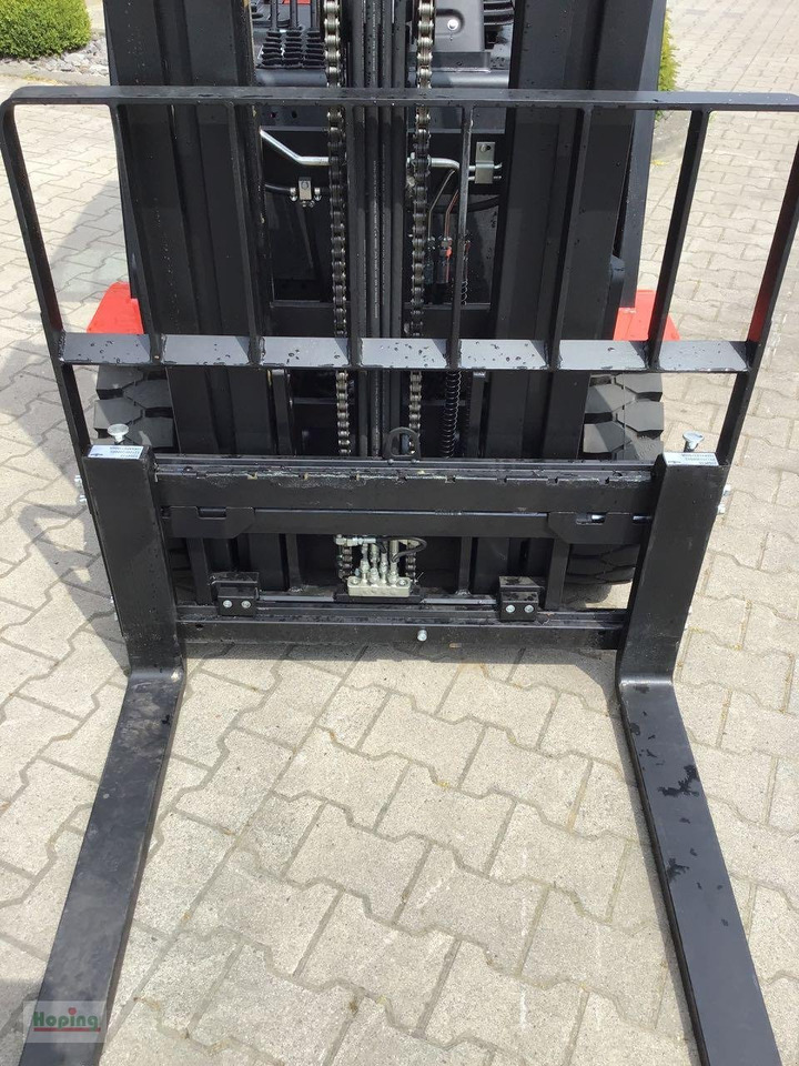 Electric forklift EP Equipment EFL181: picture 6