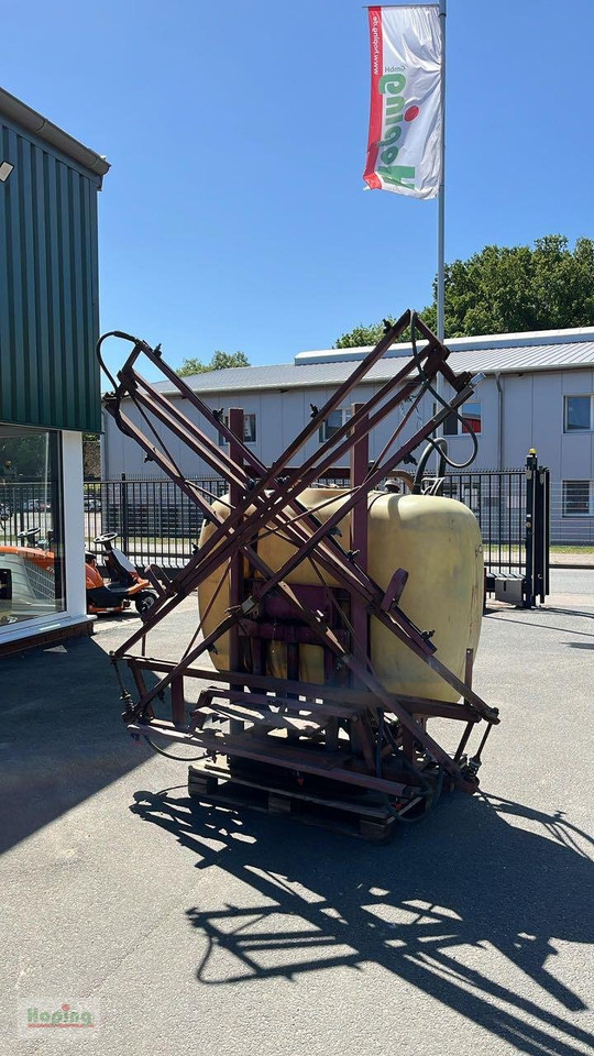 Hardi LXY800 - Tractor mounted sprayer: picture 4 Hardi LXY800 - Tractor mounted sprayer: picture 4