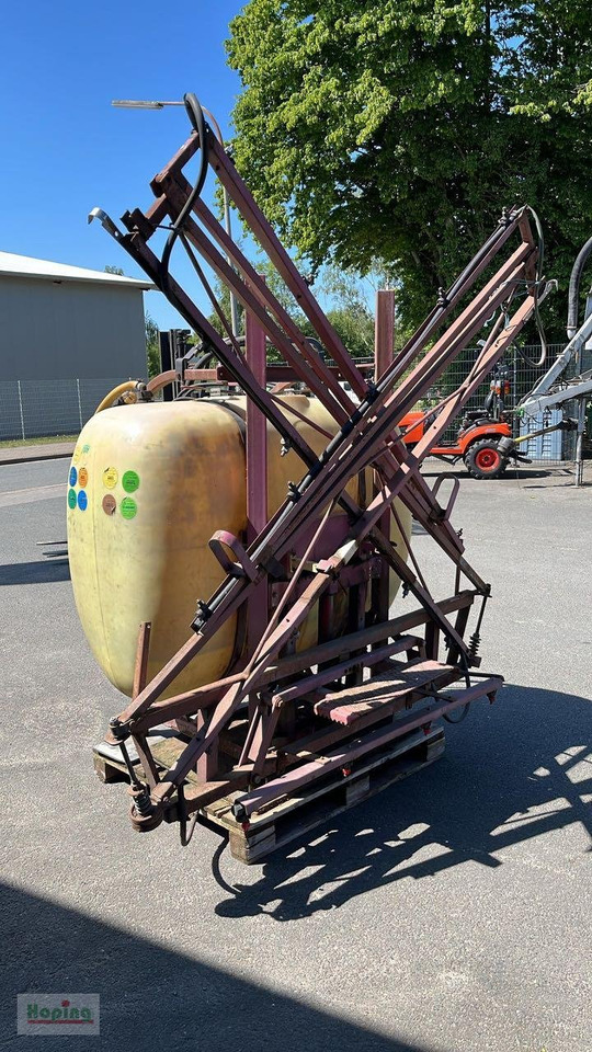 Hardi LXY800 - Tractor mounted sprayer: picture 5 Hardi LXY800 - Tractor mounted sprayer: picture 5