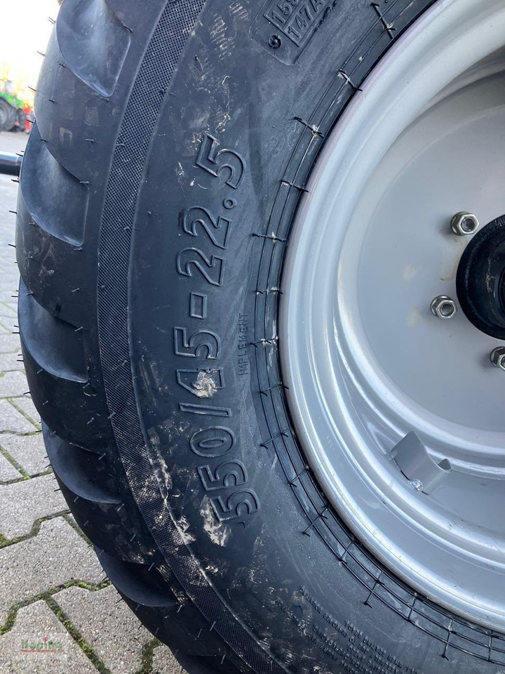 Kubota BV6190 CF 15 N - Round baler: picture 4 Kubota BV6190 CF 15 N - Round baler: picture 4