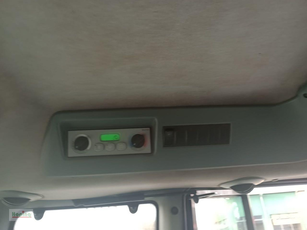 Farm tractor Valtra T203 D: picture 13