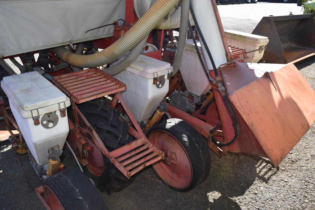 Becker P8Z - Precision sowing machine: picture 5 Becker P8Z - Precision sowing machine: picture 5