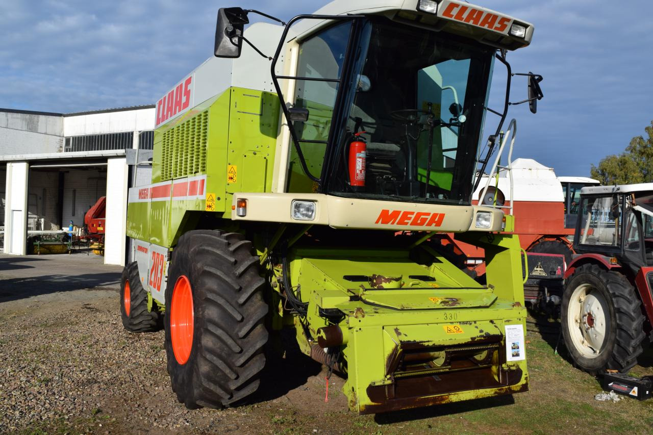CLAAS Dominator 203 Mega - Combine harvester: picture 3 CLAAS Dominator 203 Mega - Combine harvester: picture 3