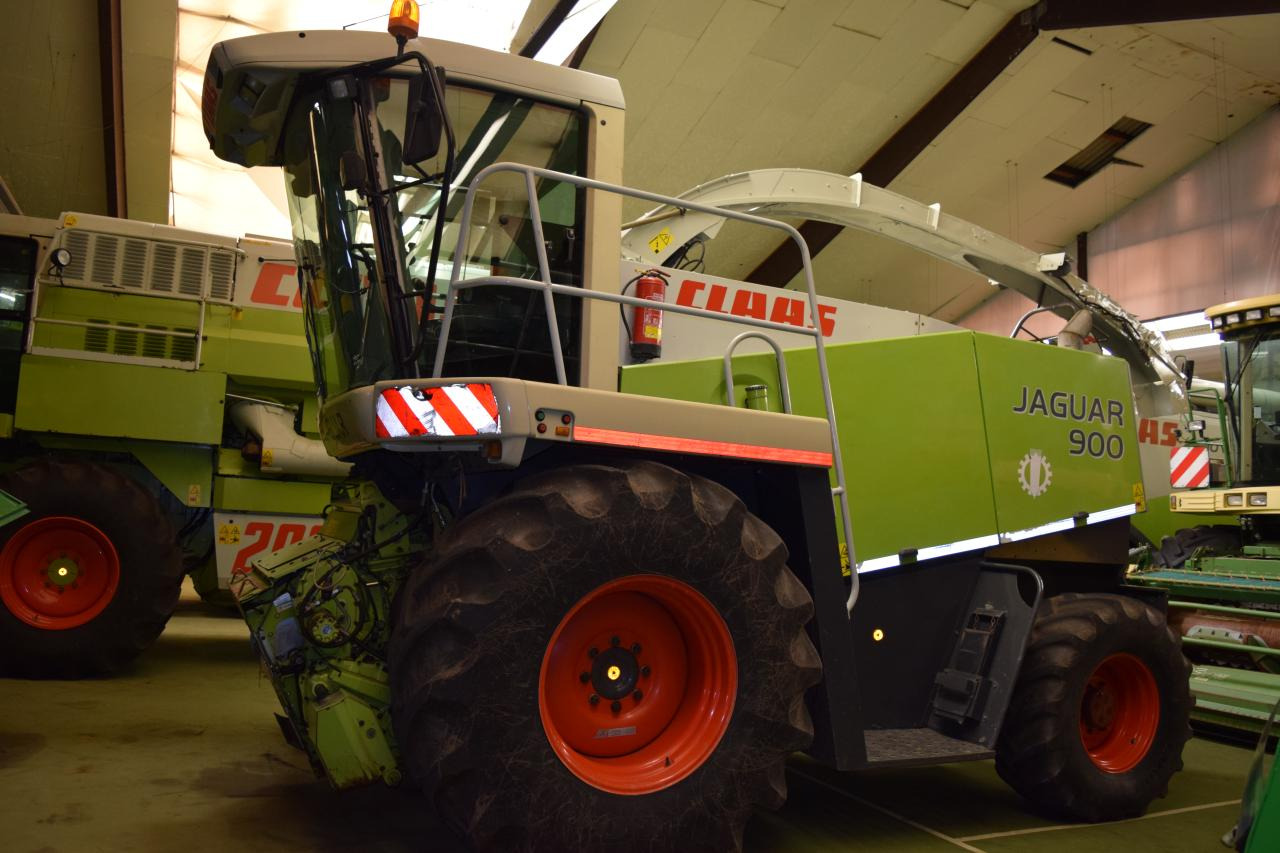 CLAAS Jaguar 900 - Forage harvester: picture 2 CLAAS Jaguar 900 - Forage harvester: picture 2