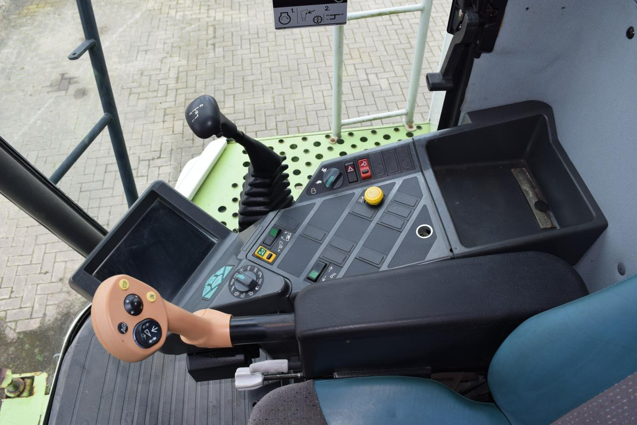 Combine harvester CLAAS Lexion 440 Evolution: picture 9