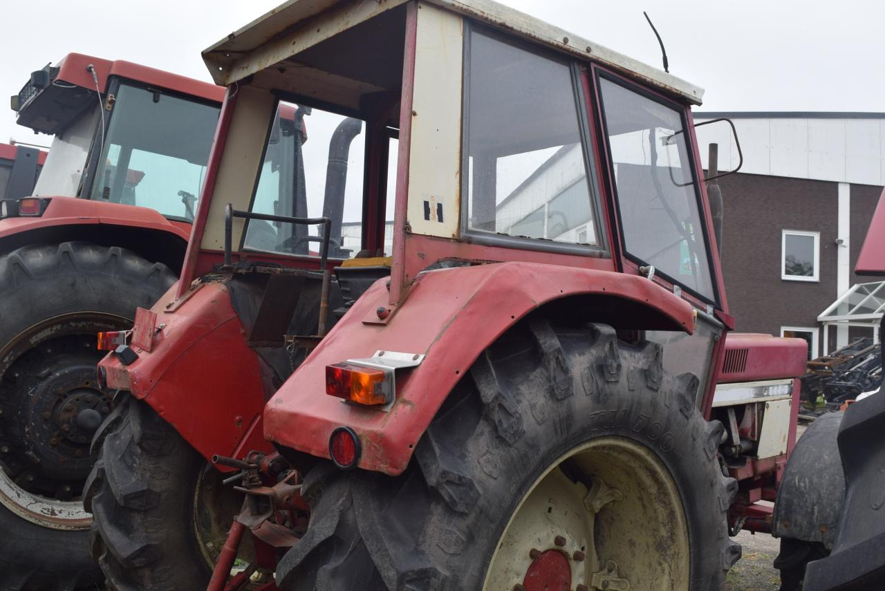 Case-IH 844 A/S - Farm tractor: picture 3 Case-IH 844 A/S - Farm tractor: picture 3