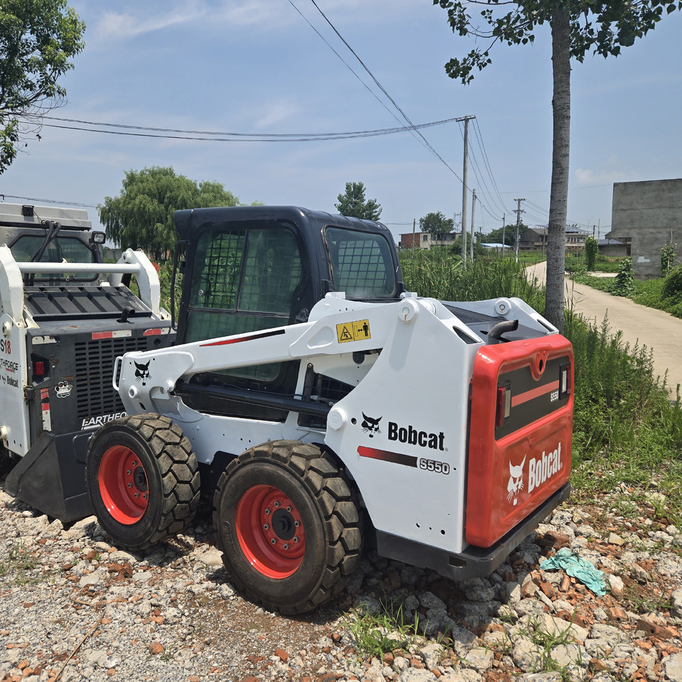 BOBCAT S550 - Skid steer loader: picture 2 BOBCAT S550 - Skid steer loader: picture 2