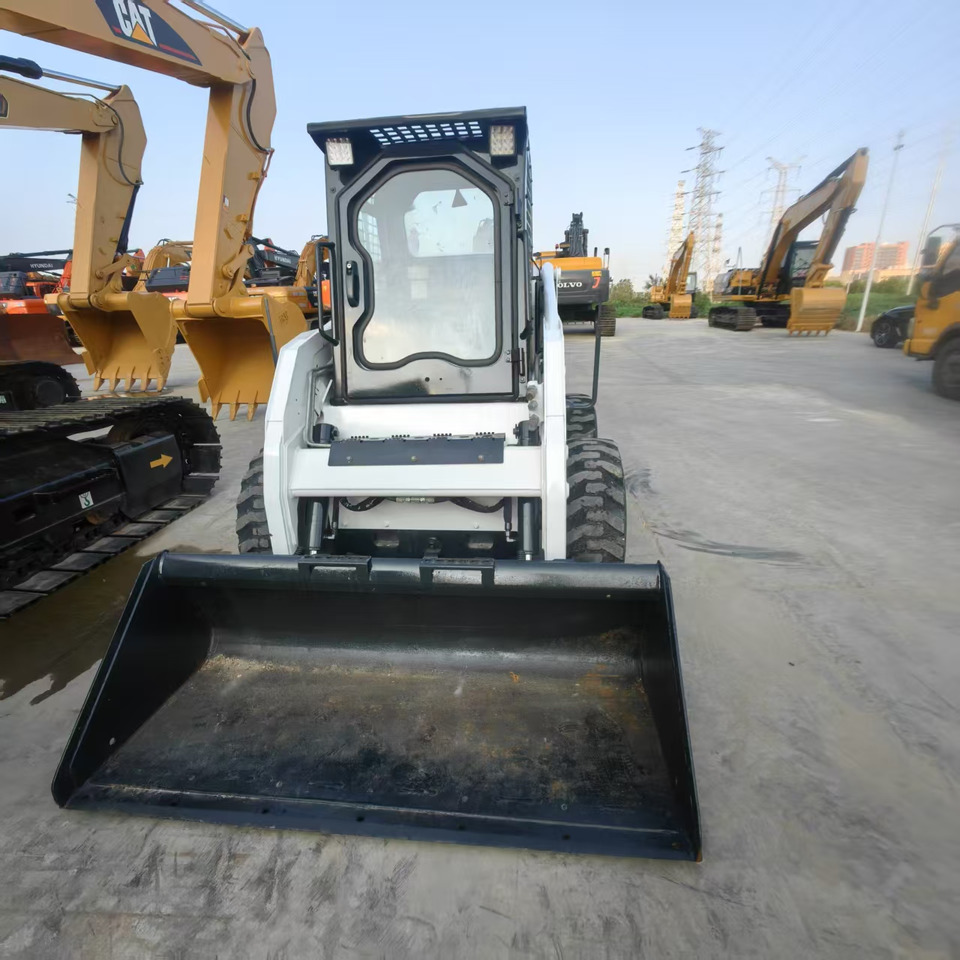 Bobcat S160 - Skid steer loader: picture 2 Bobcat S160 - Skid steer loader: picture 2
