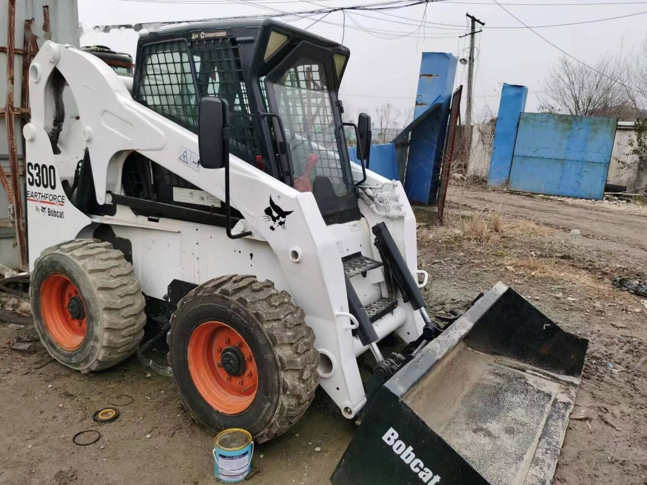 Bobcat S300 - Skid steer loader: picture 5 Bobcat S300 - Skid steer loader: picture 5