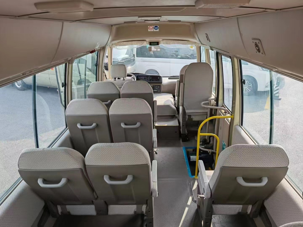 TOYOTA COASTER - Bus: picture 4 TOYOTA COASTER - Bus: picture 4