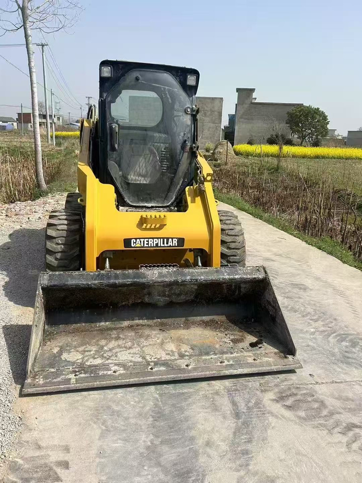 CATERPILLAR 246C - Skid steer loader: picture 2 CATERPILLAR 246C - Skid steer loader: picture 2