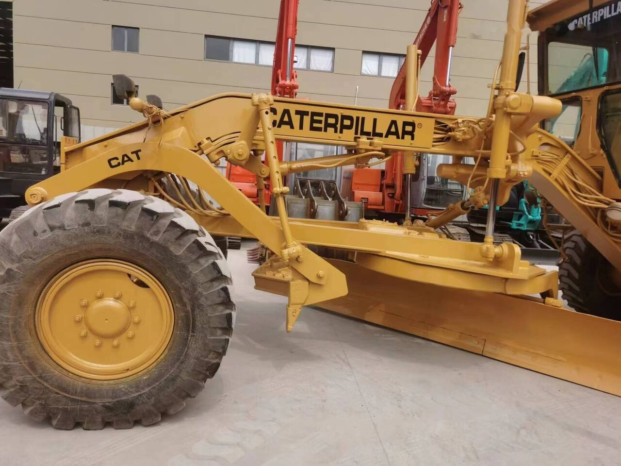 Grader Caterpillar 140G: picture 8