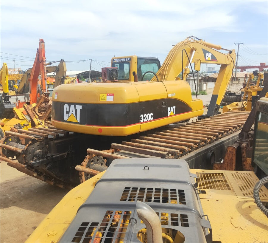 Caterpillar 320C - Amphibious excavator: picture 3 Caterpillar 320C - Amphibious excavator: picture 3