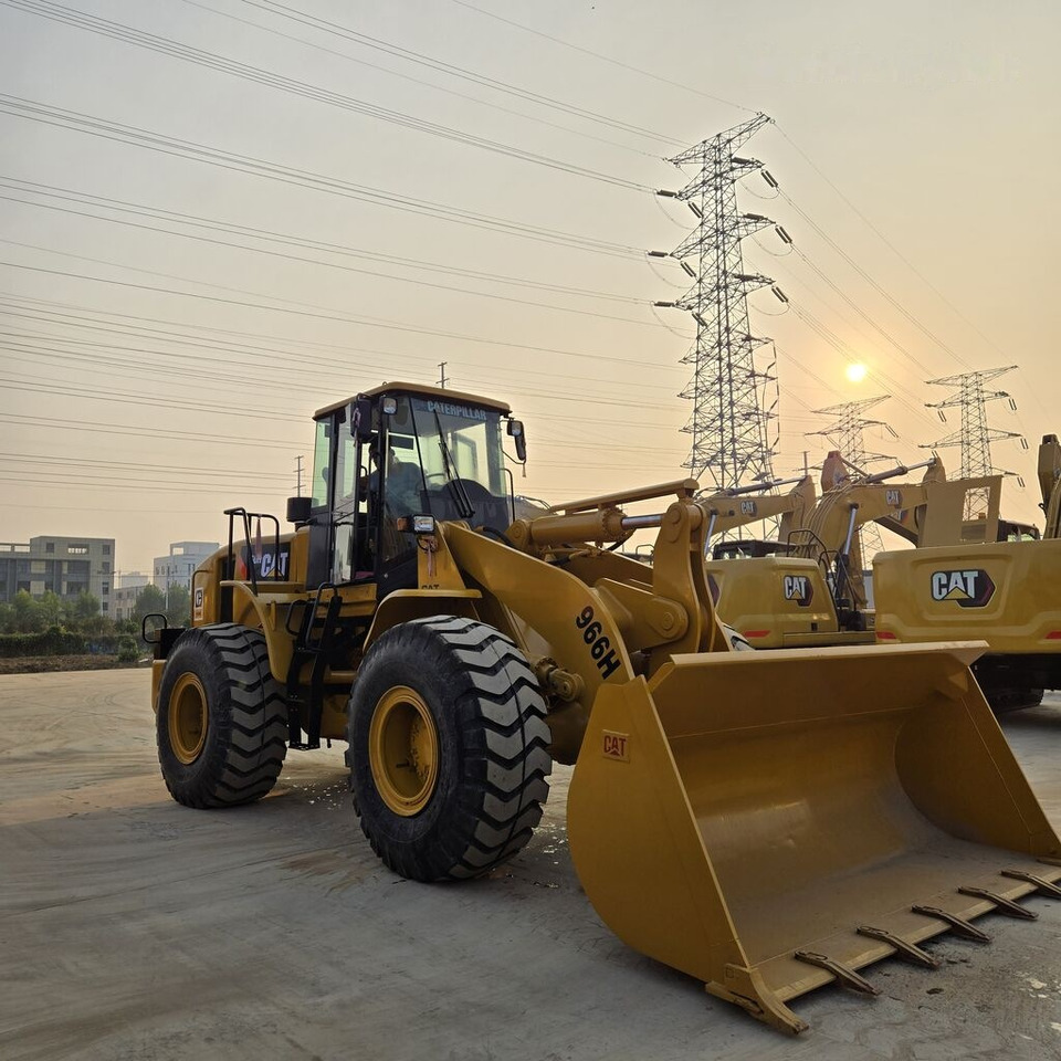 Wheel loader Caterpillar 966H: picture 7