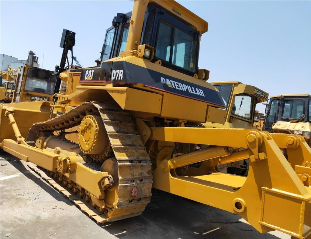 Caterpillar D7R - Bulldozer: picture 1 Caterpillar D7R - Bulldozer: picture 1