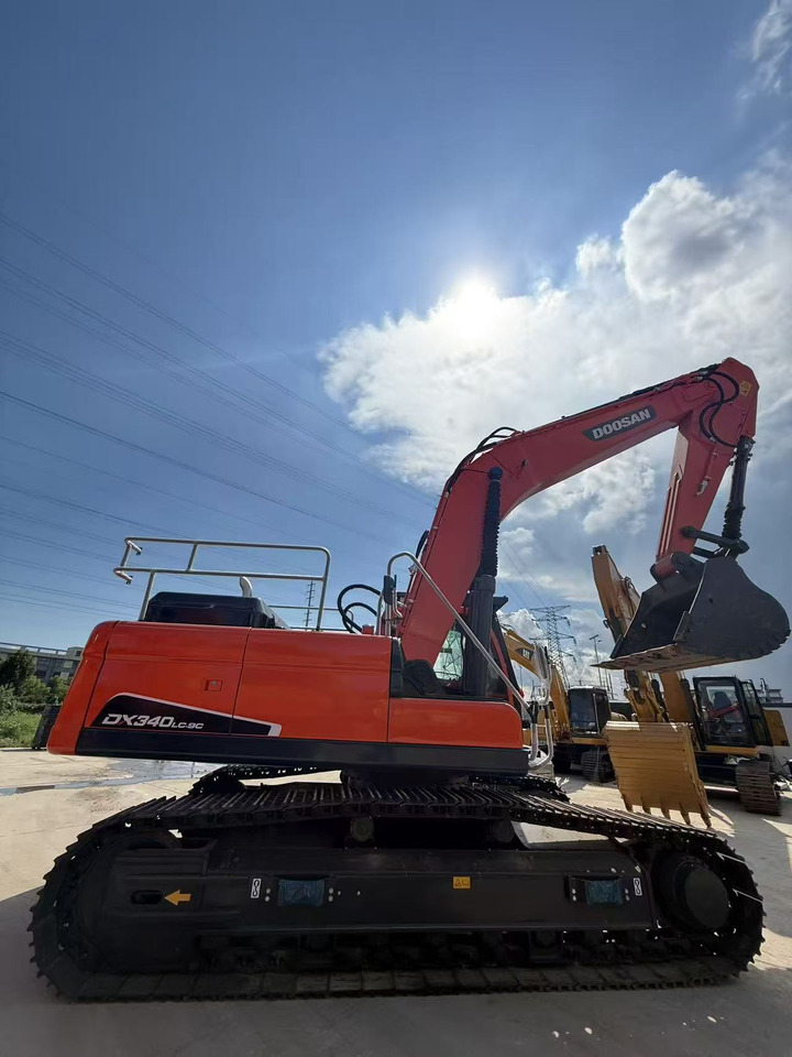 Crawler excavator DOOSAN DX340LC-9C: picture 7
