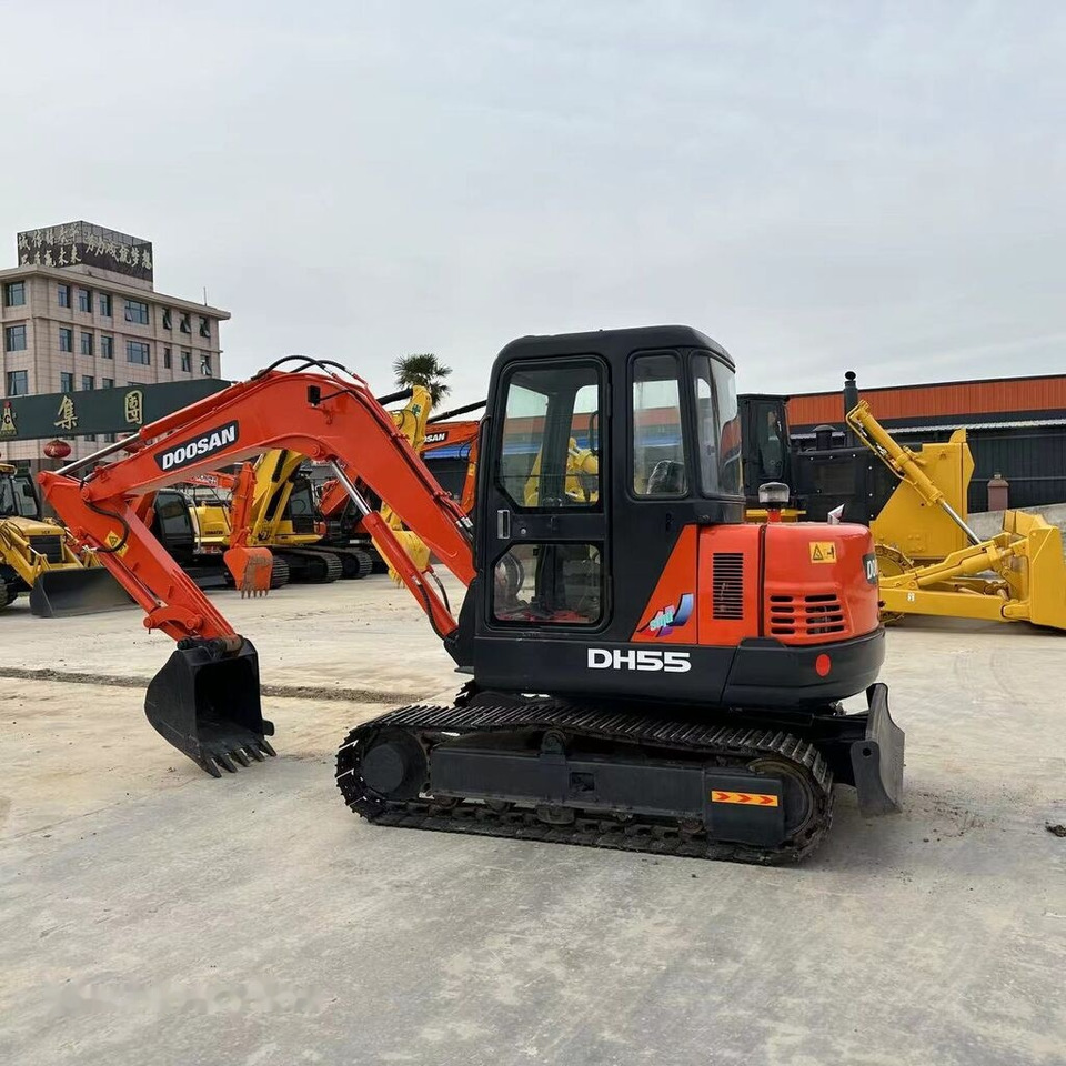 Doosan DH55 - Mini excavator: picture 2 Doosan DH55 - Mini excavator: picture 2