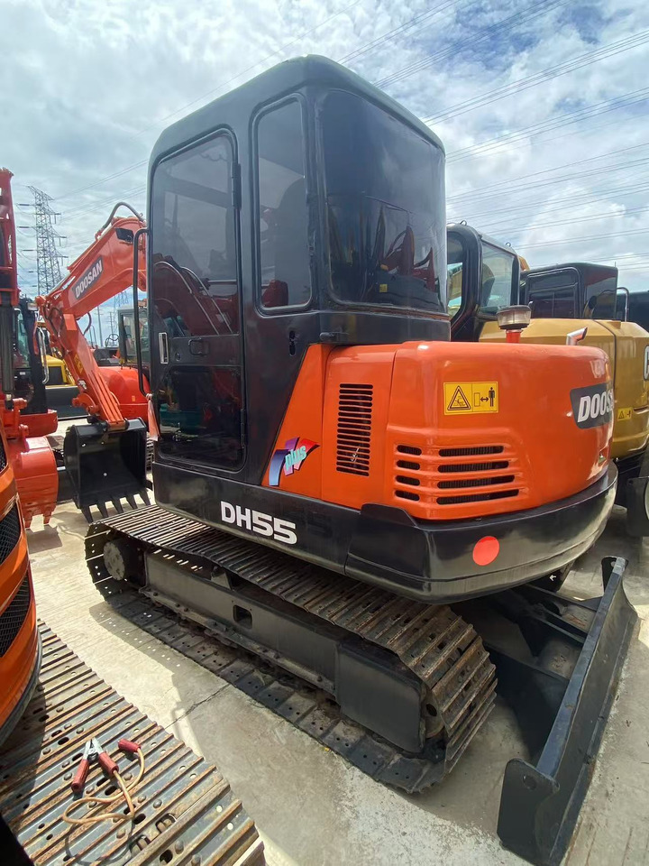 Doosan DH55 - Mini excavator: picture 1 Doosan DH55 - Mini excavator: picture 1