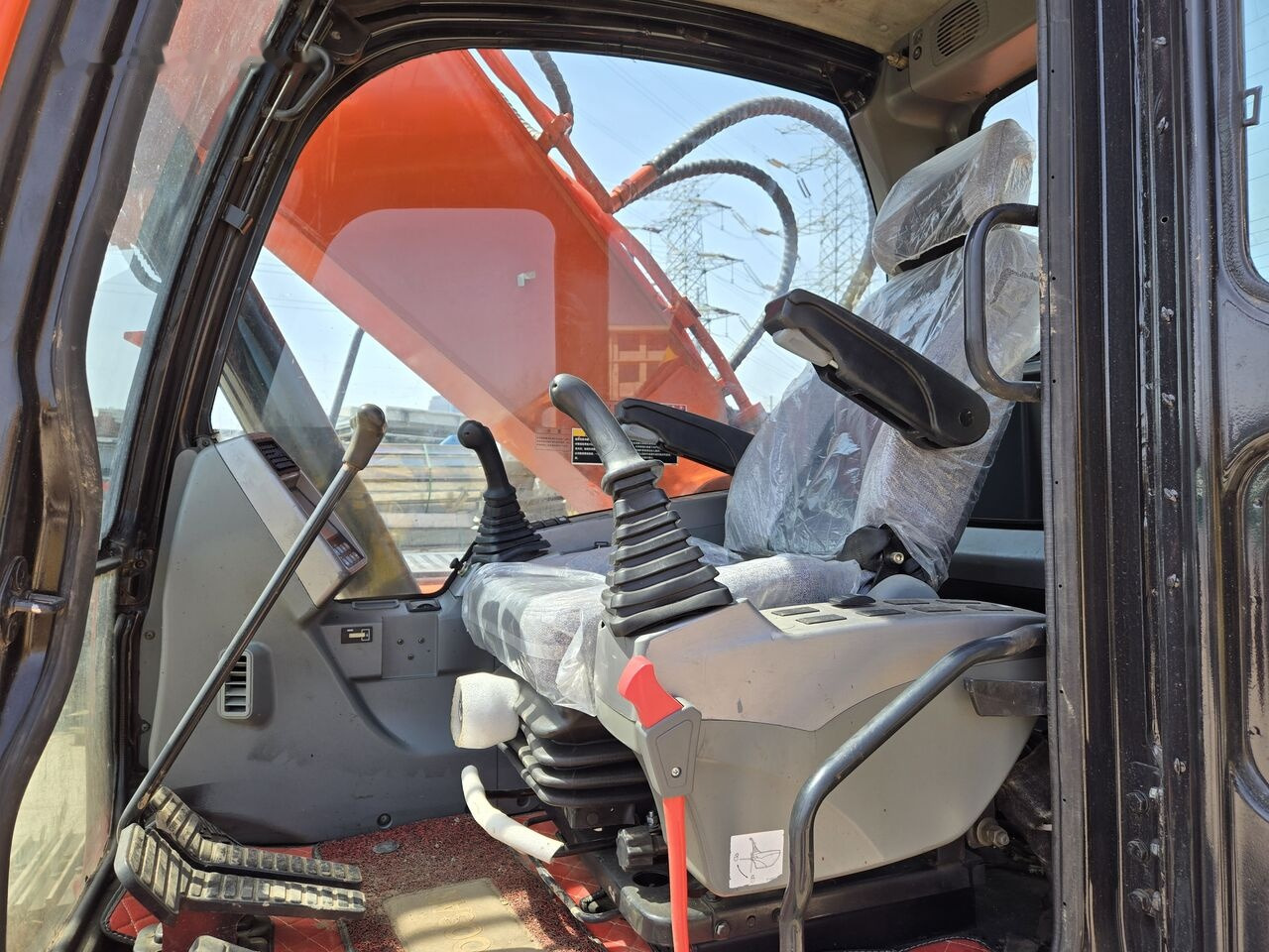 Crawler excavator Doosan DX300: picture 9 Crawler excavator Doosan DX300: picture 9