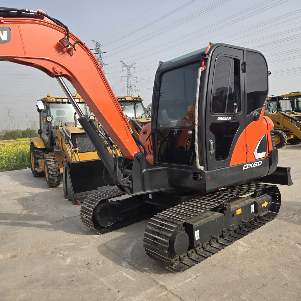 Crawler excavator Doosan DX60: picture 6