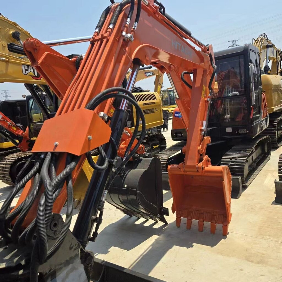 Mini excavator Hitachi ZX50U: picture 8