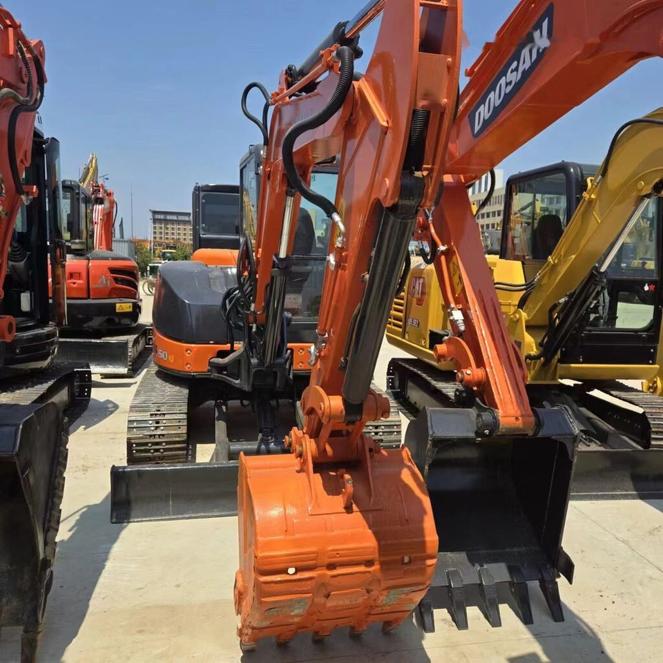 Mini excavator Hitachi ZX50U: picture 11