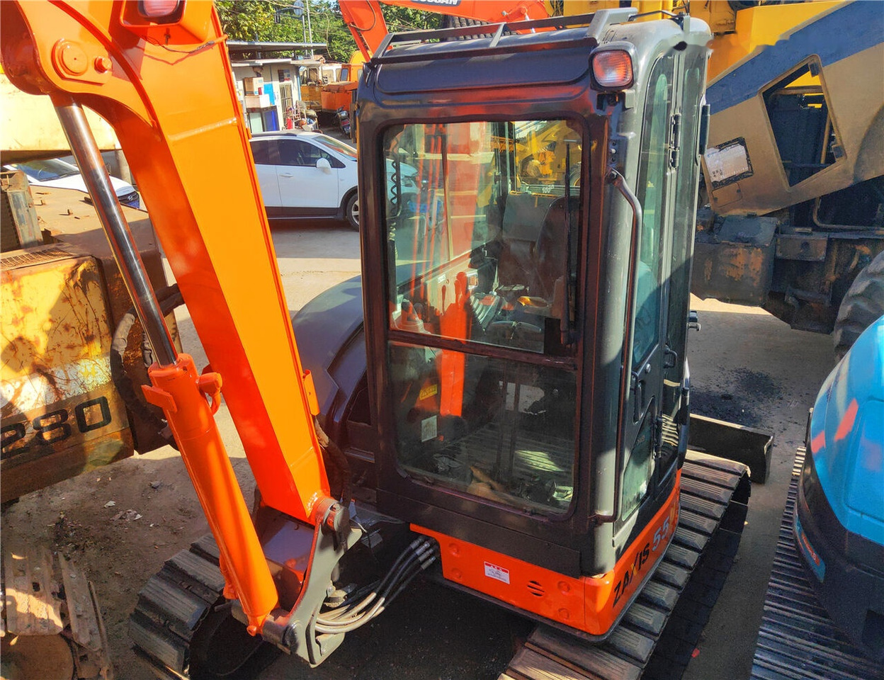 Hitachi ZX55UR - Mini excavator: picture 3 Hitachi ZX55UR - Mini excavator: picture 3
