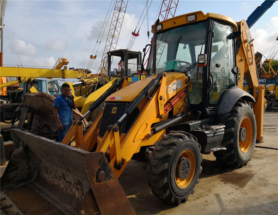 Backhoe loader JCB 3CX-4T: picture 12