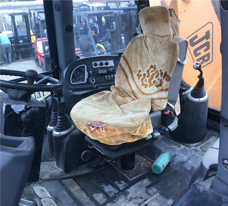 Backhoe loader JCB 3CX-4T: picture 11
