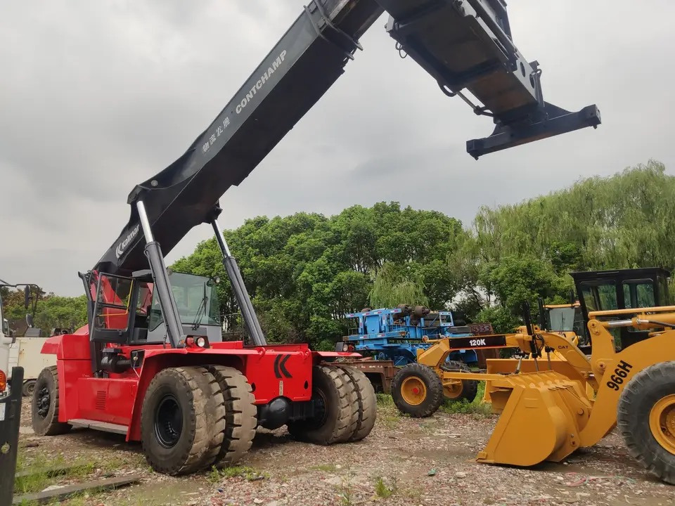 KALMAR - Reach stacker: picture 5 KALMAR - Reach stacker: picture 5
