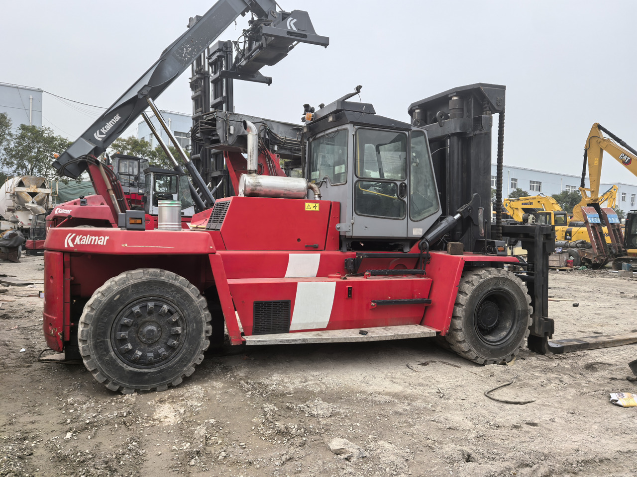 Kalmar DCD250-12LB - Reach stacker: picture 2 Kalmar DCD250-12LB - Reach stacker: picture 2