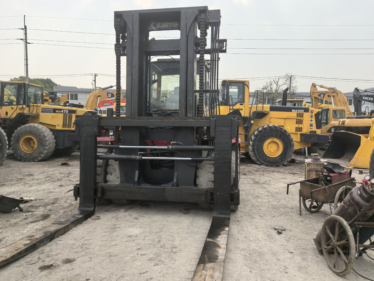 Kalmar DCD250-12LB - Reach stacker: picture 4 Kalmar DCD250-12LB - Reach stacker: picture 4