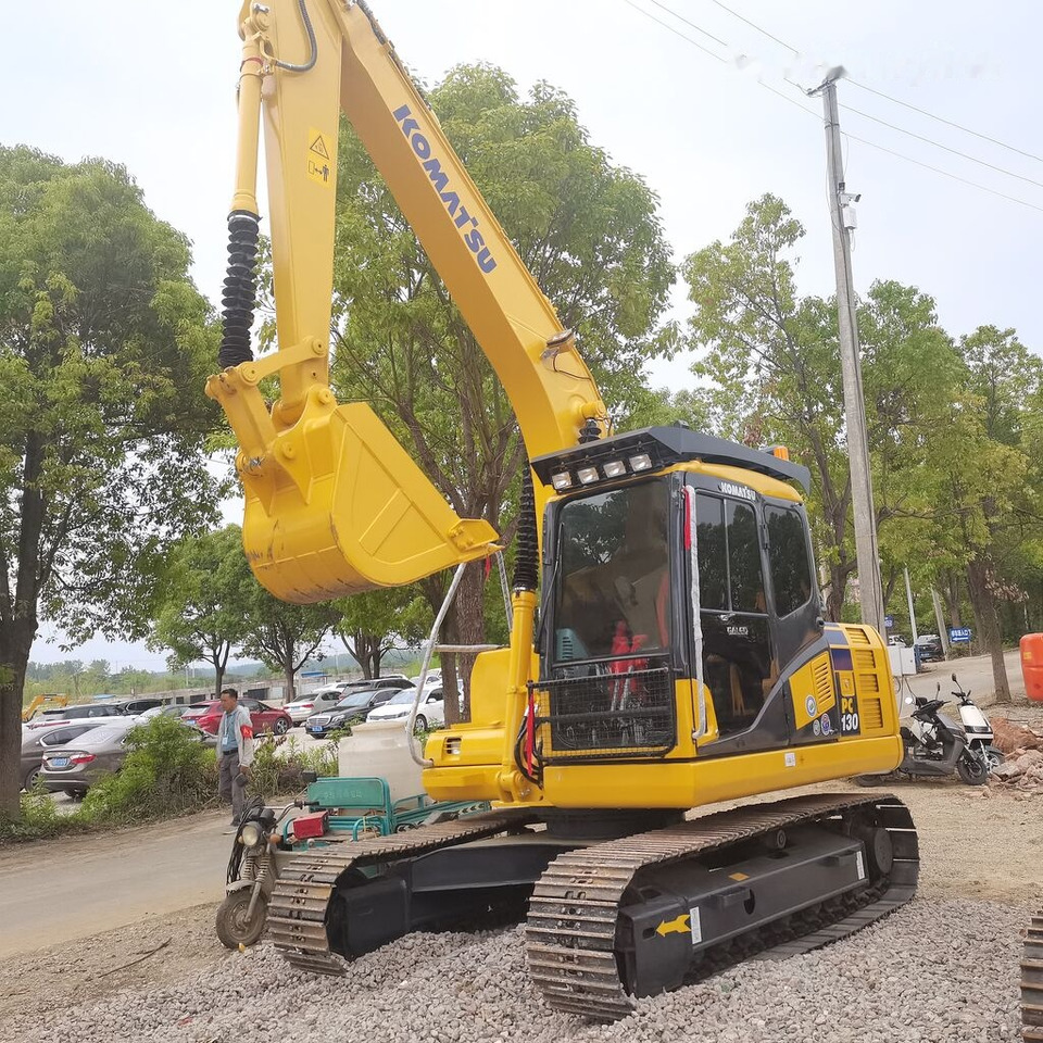 Komatsu PC130-7 - Crawler excavator: picture 2 Komatsu PC130-7 - Crawler excavator: picture 2