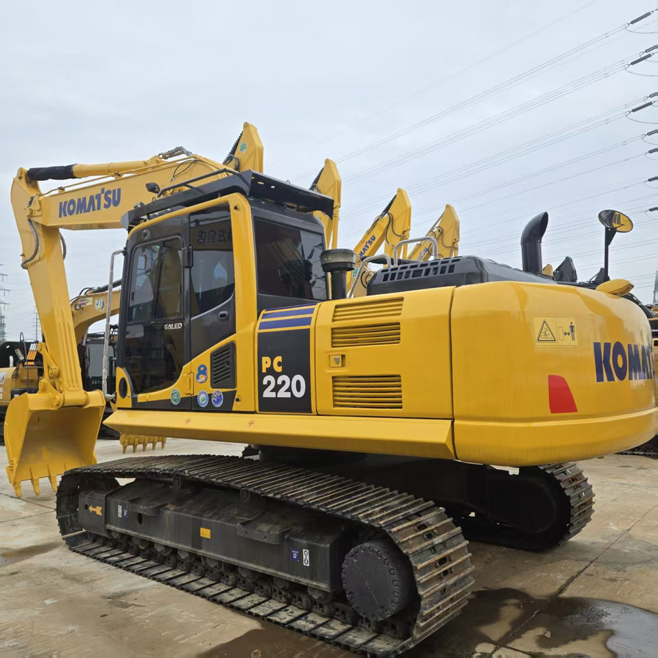 Komatsu PC220-8 - Crawler excavator: picture 1 Komatsu PC220-8 - Crawler excavator: picture 1