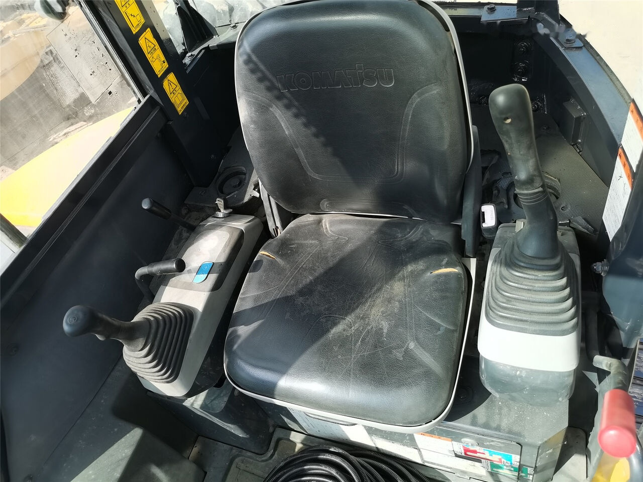 Komatsu PC35MR - Mini excavator: picture 3 Komatsu PC35MR - Mini excavator: picture 3