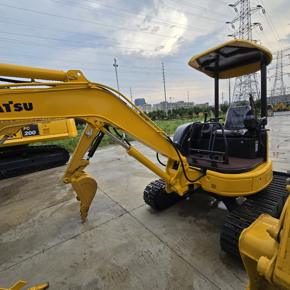 Komatsu PC35MR - Mini excavator: picture 3 Komatsu PC35MR - Mini excavator: picture 3