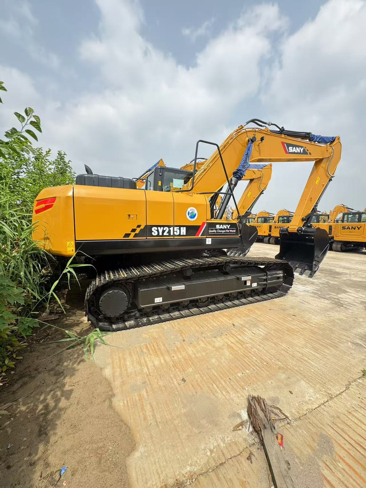 SANY SY215 - Crawler excavator: picture 2 SANY SY215 - Crawler excavator: picture 2