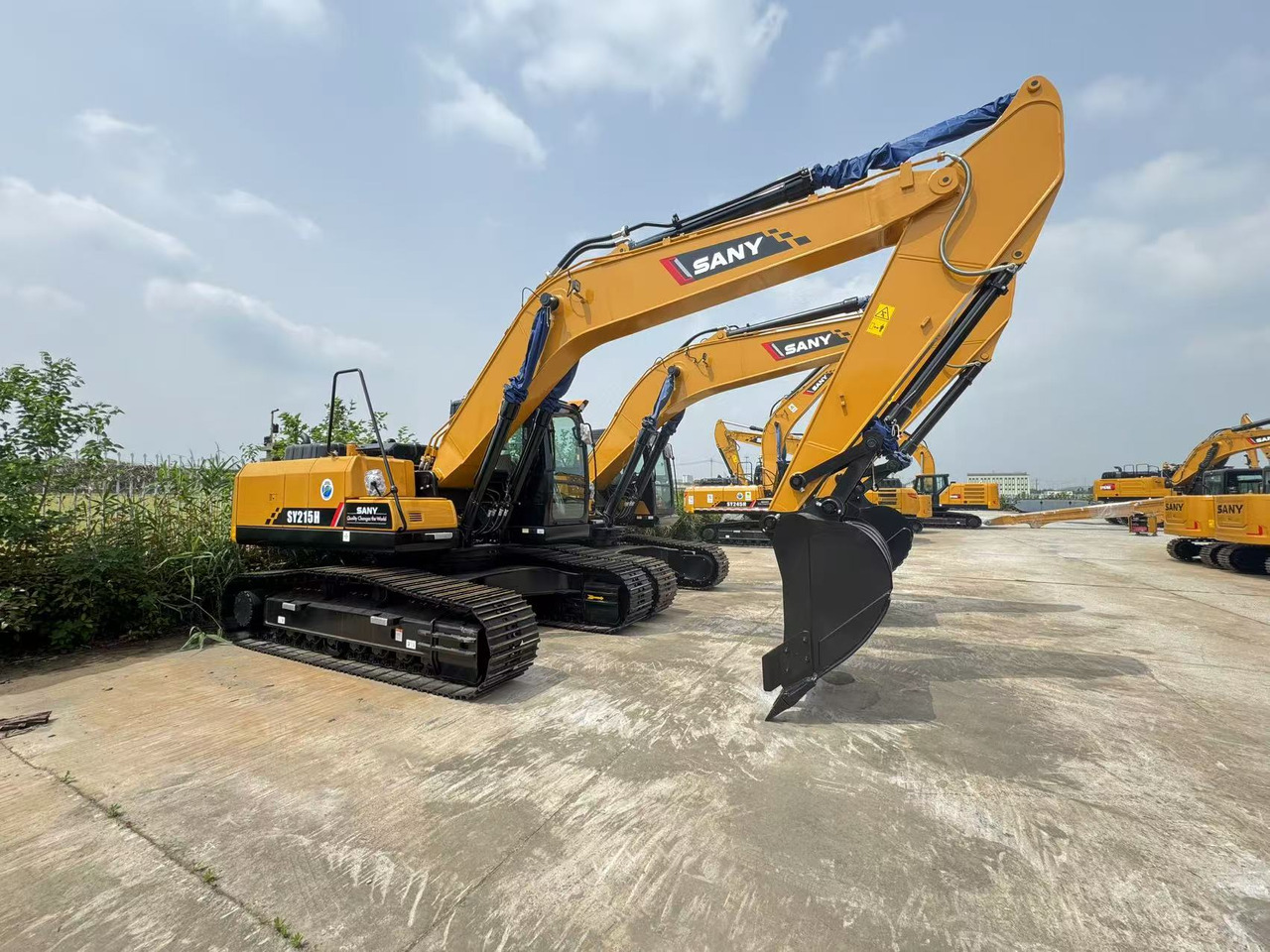 SANY SY215H - Crawler excavator: picture 2 SANY SY215H - Crawler excavator: picture 2