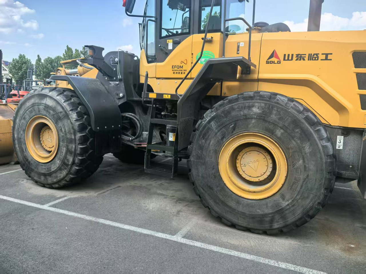 SDLG L968F - Wheel loader: picture 5 SDLG L968F - Wheel loader: picture 5