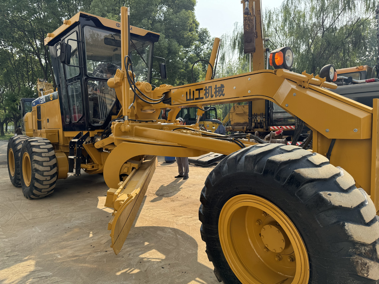 SEM 919 - Grader: picture 5 SEM 919 - Grader: picture 5