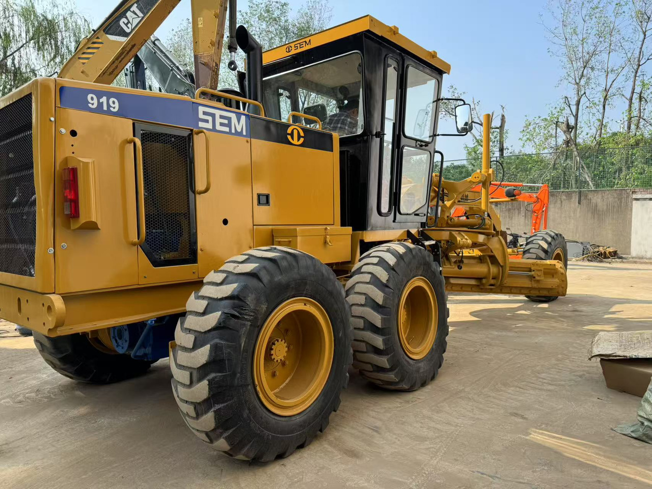SEM 919 - Grader: picture 3 SEM 919 - Grader: picture 3